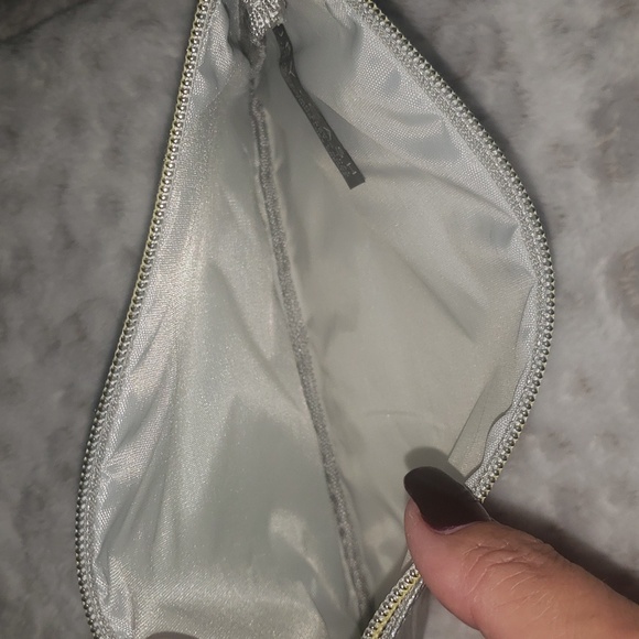 Ruby Cash silver sparkle makeup pouch You are agift - Picture 4 of 5